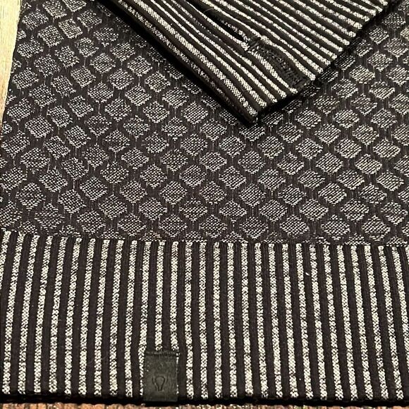 Lululemon Rest Less Hoodie * Patchwork Size 4 in like new condition - Picture 8 of 11